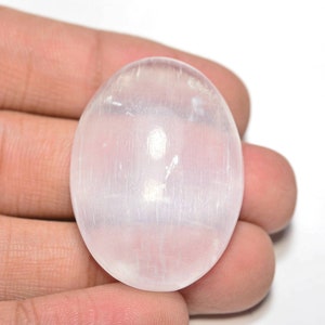 Cabochon de guérison en sélénite... Cabochon ovale... 37x27x10mm...67Cts...#i6338