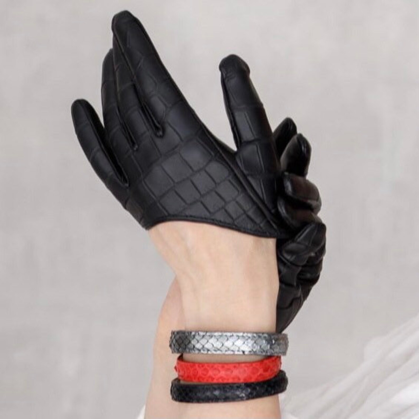 croc gloves