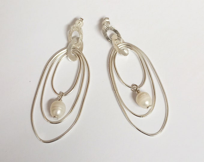 Hanging earrings, silver, handmade, goldsmiths craft, oval circles, pearl earrings, hanging, bridal.