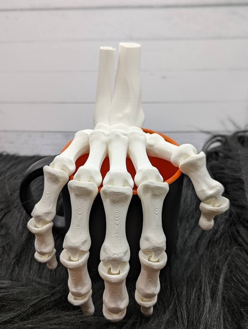 Skeleton Hand Flexi Factory image 3