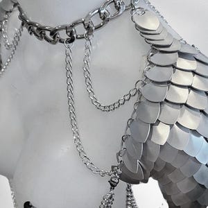 Metal Silver Shoulder Armor, Fantasy Scalemail Dragon Scale Womens Armor, Royal Fae Gala Fairytale Costume, Viking, Fairy Cosplay, Bookish