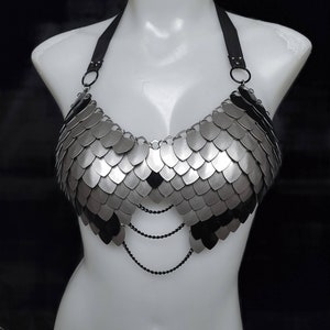 Medieval Roleplay Fantasy Chainmail Crop Halter Top For Women Body Stylish  Bra Aluminium butted chainmail Antique girl clothing