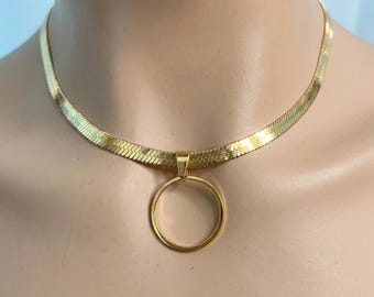 Goldene Choker-Halskette mit permanentem Verschluss – Romantisches Schmuckstück für Paare
