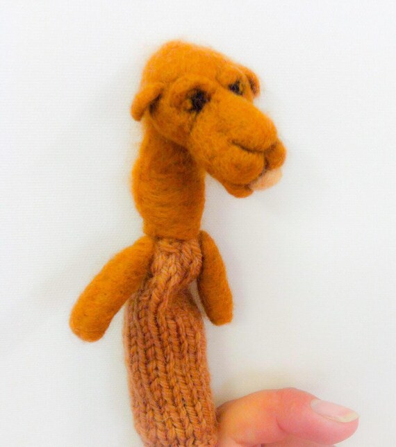 camel finger puppet