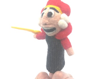 Finger wool puppet The nutcracker.