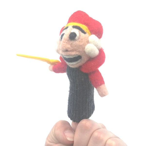 Finger wool puppet The nutcracker.