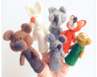 Finger wool puppets for the fairy Little Hut (Teremok)