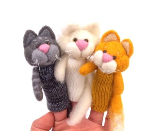 Three little cats - finger wool puppets.