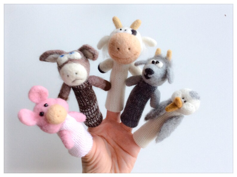 Farm animal finger puppets in felted wool and knit image 2