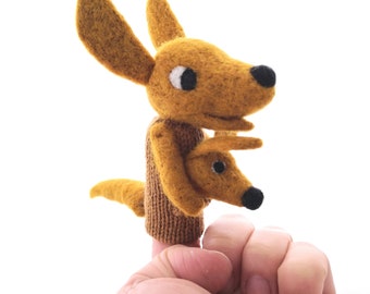 Finger wool puppet Kangoroo.