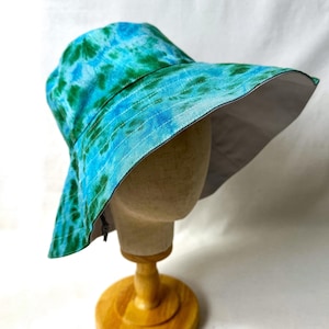 Pure Silk Floppy Sun Hat: Wide Brim, Foldable & Adjustable