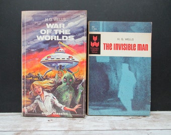 Set of 2 H.G. Wells books, The Invisible Man and War of the Worlds, SecondMouseFinds