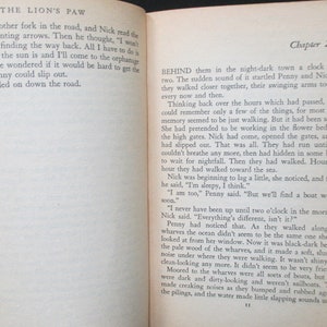 The Lion's Paw by Robb White Vintage Paperback Mystery - Etsy