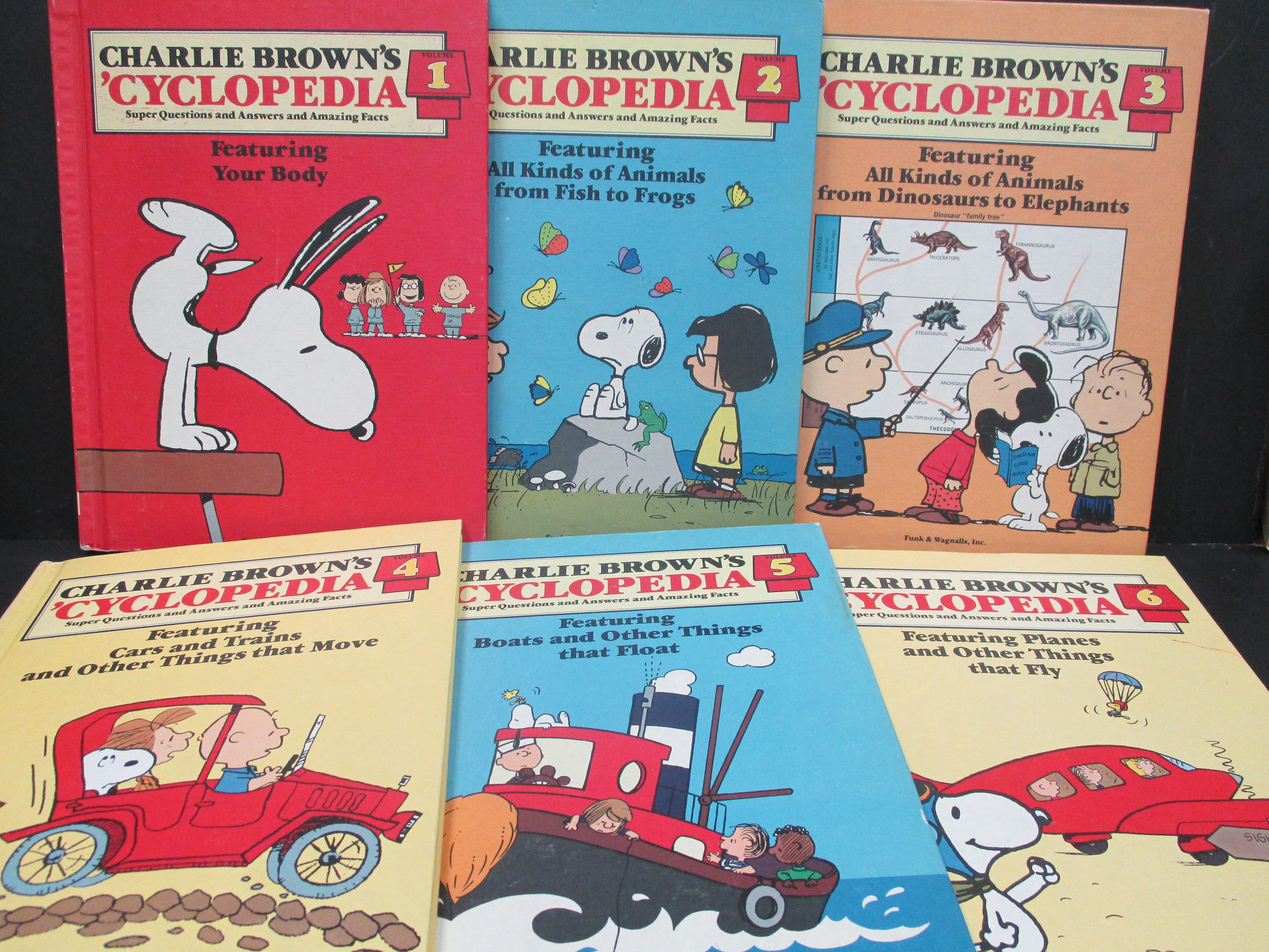 Charlie Brown's 'cycolpedia Book Set, Volume 1-15 Charlie