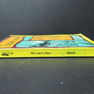 The Lion's Paw by Robb White Vintage Paperback Mystery - Etsy