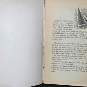 The Lion's Paw by Robb White Vintage Paperback Mystery - Etsy