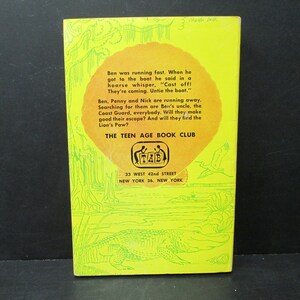 The Lion's Paw by Robb White Vintage Paperback Mystery - Etsy