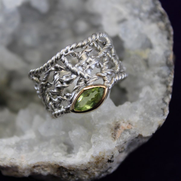 Lady's Sterling Silver open rope design wide band Peridot fashion ring