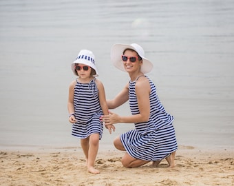 A set of trapezoid striped dresses for mother and daughter