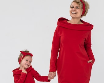 The set of oversized hooded tunics for mother and daughter - Family in Red