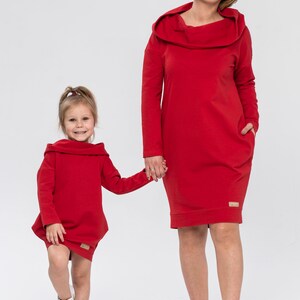 The set of oversized hooded tunics for mother and daughter Family in Red image 4