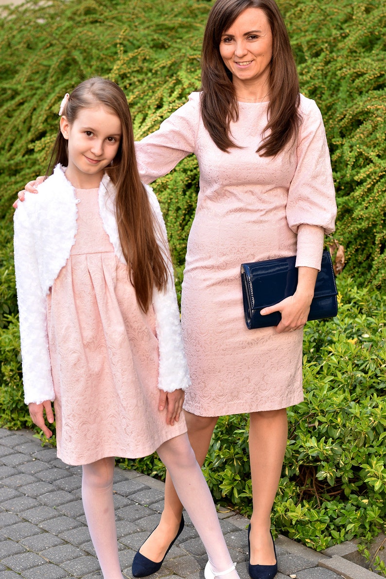 Mother & daughter New Royal dresses powder pink, matching outfit, family outfit, matching mother daughter outfits, mutter tochter kleid image 3