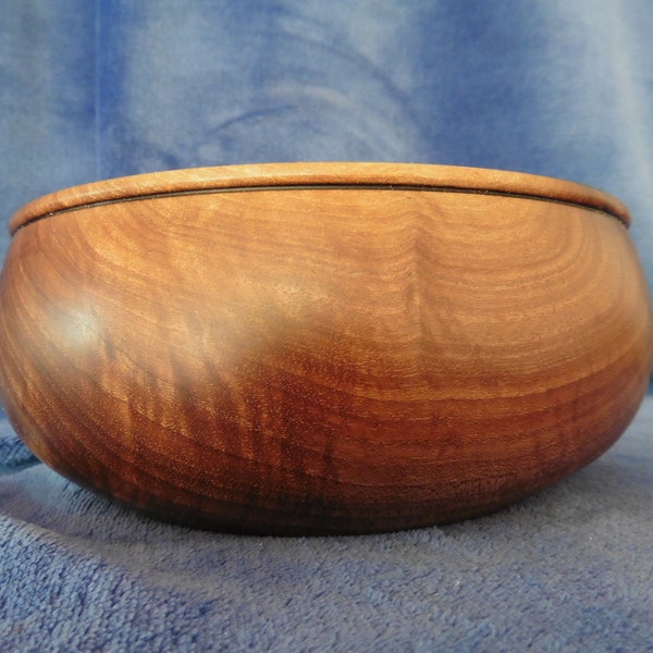 Walnut Bowl, in the Dublin Viking form, holz schüssel. Hand-turned Walnut Food Serving Bowl. Re-enactment scene