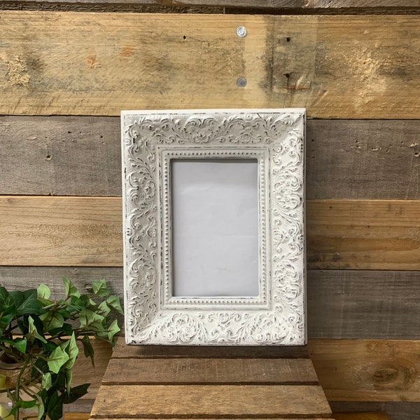 Ornate Rustic Off White 3 1/4” x 5 1/4” Picture Frame