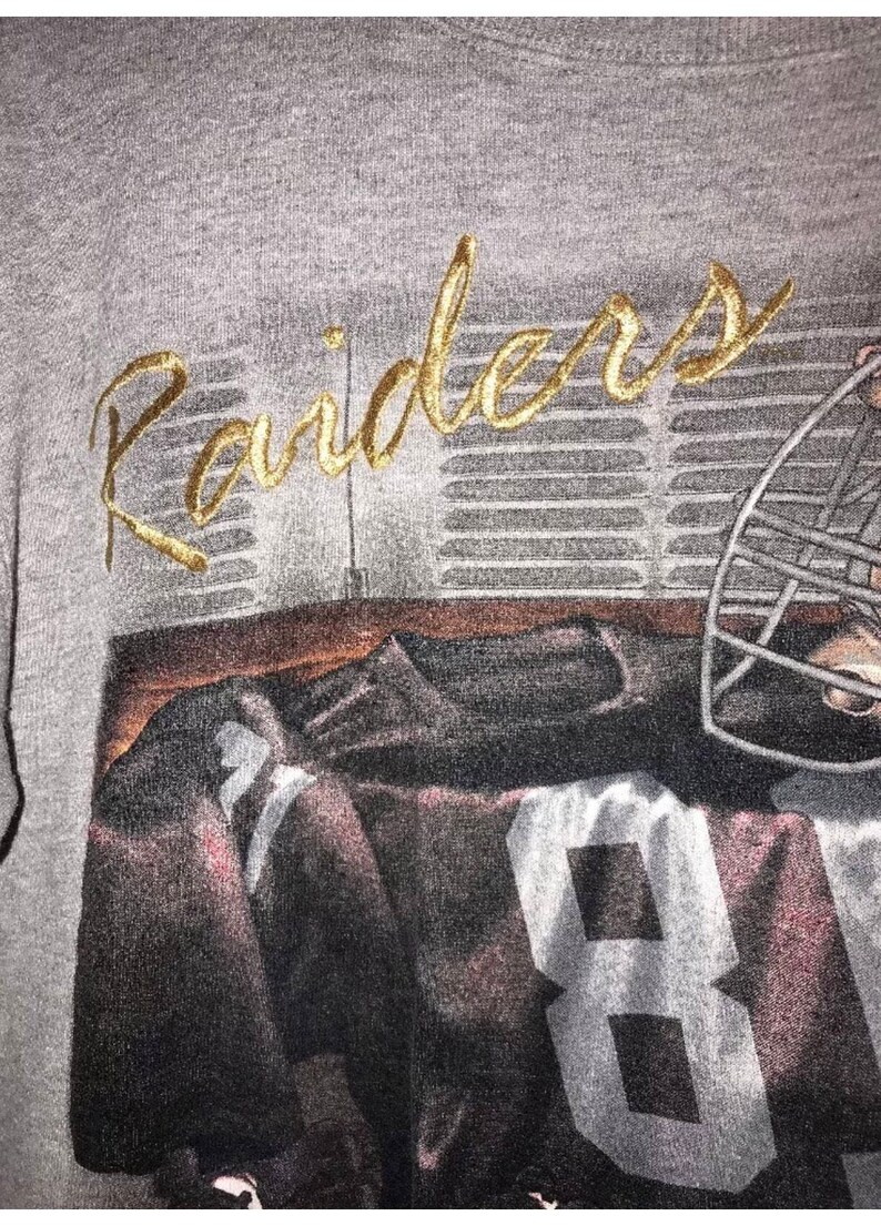 Lee Mens Raiders 1995 Crewneck Sweater Gray Medium