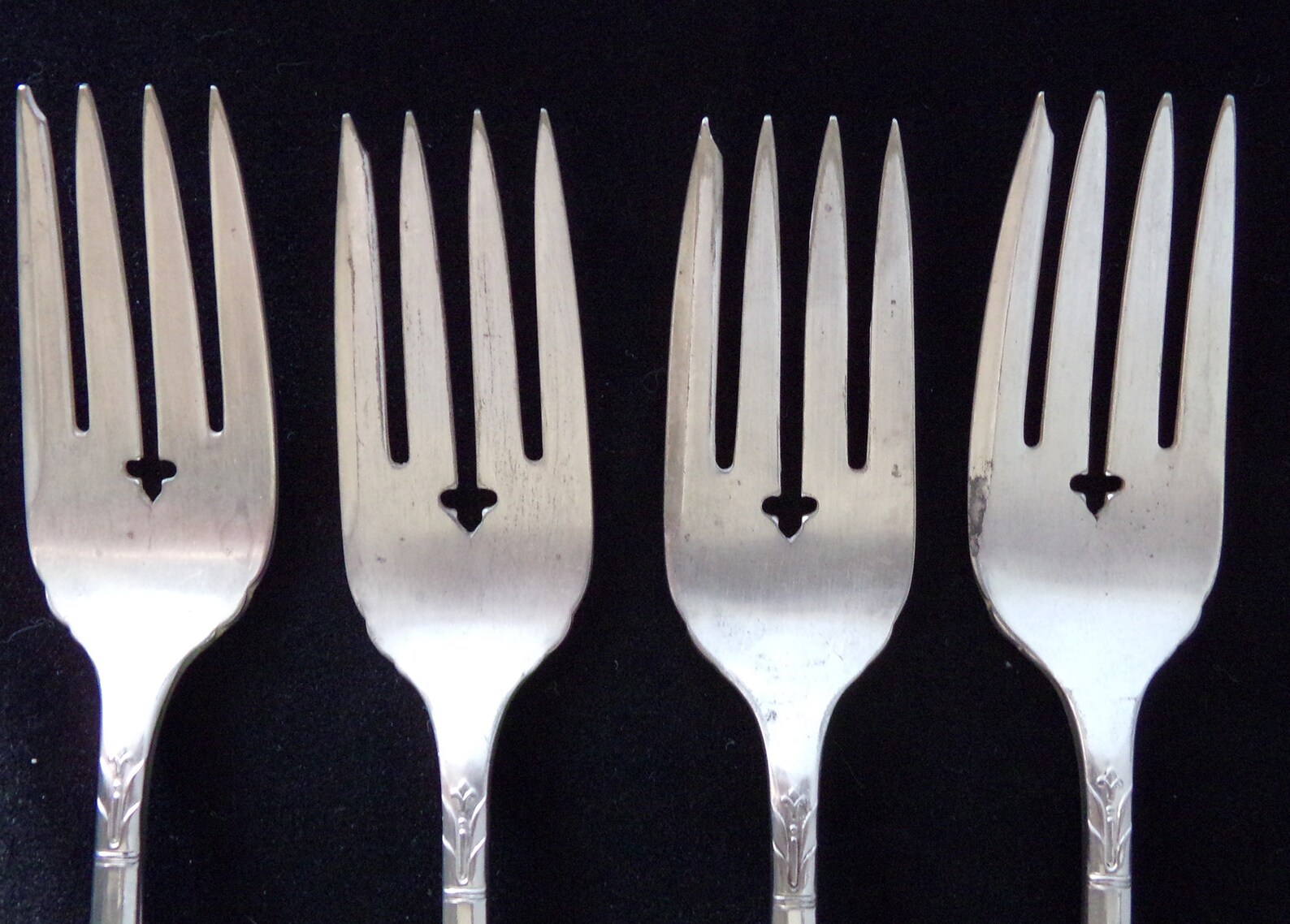 Tudor Plate Oneida Community Silver Plated Salad Forks Etsy