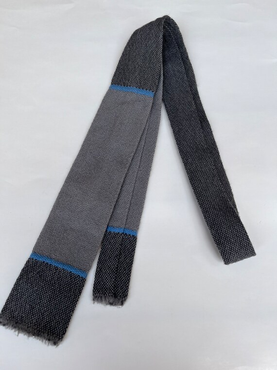 Vtg ‘Churchill Handwoven’ Slubby Gray & Blue Squa… - image 2