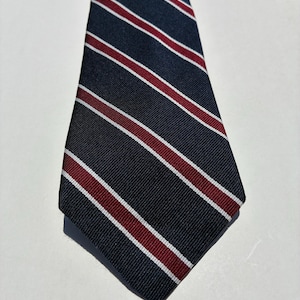 Vtg BROOKS BROTHERS MAKERS Blue & Red Striped Repp Tie