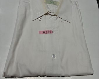 Vtg Troy Shirtmakers Guild for ‘Ara’s’ 15-33 Off-White Tab-Collar Shirt