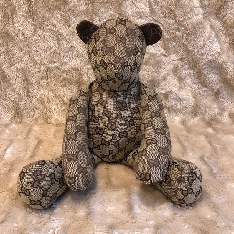 gucci bear keychain