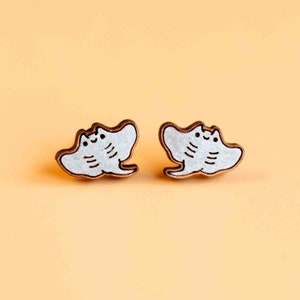 Orecchini Manta Ray dipinti a mano Orecchini in legno per ragazze da donna Regalo di Robin Valley Studio