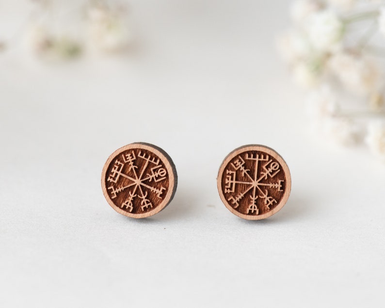 Vegvísir Stud Mens Earrings