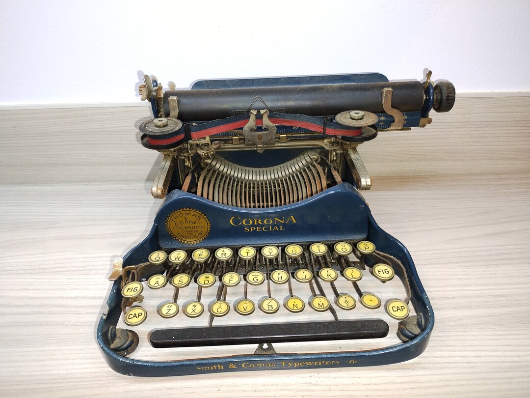 Vintage TORONTO TYPEWRITERS Corona 3 Special (teal Blue) Folding