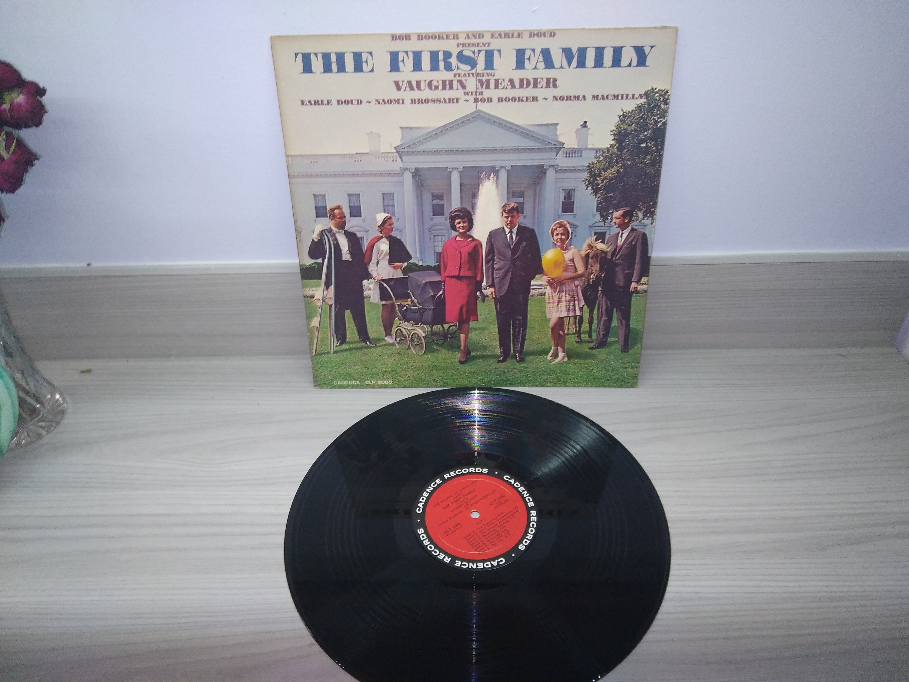 33 Vinyl Album LP Bob Booker & Earle Doud Present the First Family