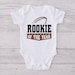 Niedliches Dallas Football Baby-Body 'Rookie Of The Year' - Navylook Für 18 Monate