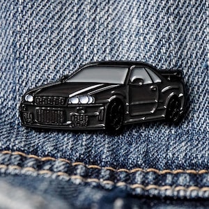 日産スカイライン GT-R R34 (ガンメタルグレー/グレー) カーピン | スポーツレース輸入車 | ソフトエナメルピン | ラペルピン