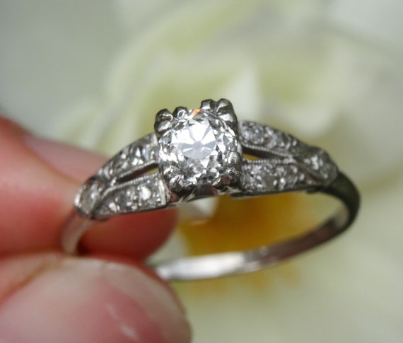 Exquisite Art Deco Platinum Diamond Engagement Ri… - image 1