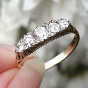 Classic 18ct Gold & Old Cut Diamond 5 Stone Antique Engagement Ring, Size M, Appraisal included.