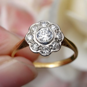 Antique Marguerite / Daisy Ring in 18ct Gold - Appraisal Included!