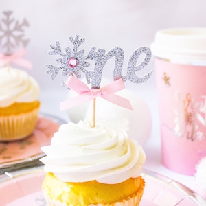 Winter ONEderland Cupcake Toppers/Winter Wonderland Cupcake Toppers/ONE Cupcake Toppers/1st Birthday Cupcake Topper/Winter Onederland Decor