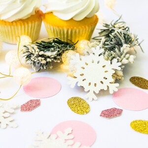 Winter ONEderland Confetti/Winter Wonderland Confetti/Snowflake Confetti/1st Birthday Confetti/Winter Wonderland Baby Shower Décor