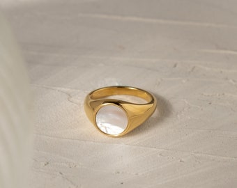 18K Mother Of Pearl Ring |Pearl Signet Ring |Round Signet Ring |Minimalist Stacking Ring |Gold Filled Ring | Tarnish Free | Gift For Her