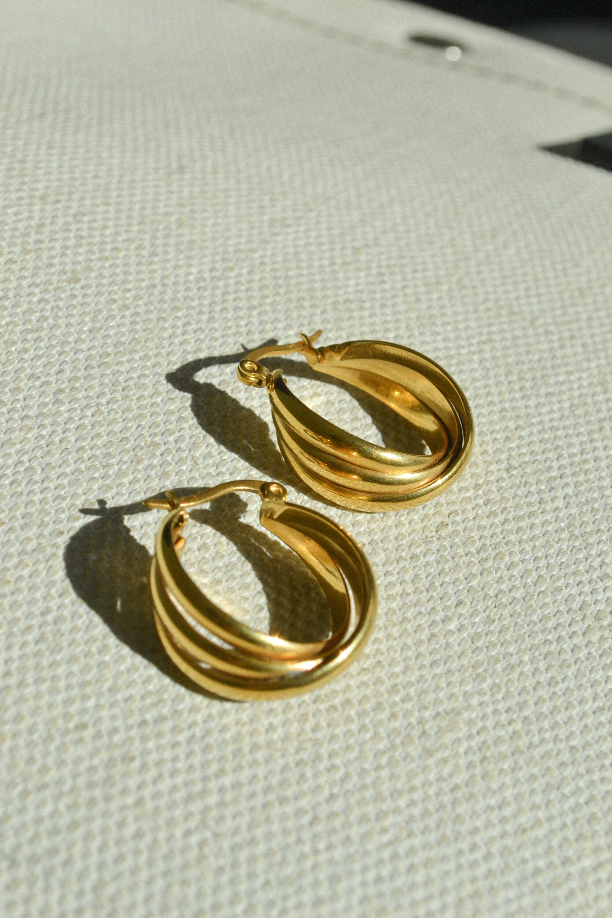 Gold Swirl Hoop, Twisted Gold Hoops, Vintage gold hoops, Twisted Swir…