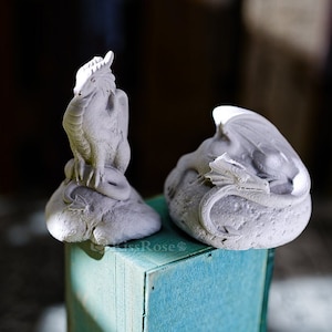 2 Styles Dragon Silicone Mold-Flying Dragon Resin Mold-Sleeping Dragon Concrete Mold-Dragon Candle Mold-Cement Jesmonite Plaster Craft Mold