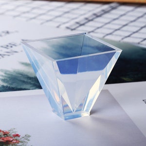 1 pcs durable resin molds 5 cm x side Pyramid silicone mold 3D Pyramid mold craft diy jewelry mold craft mold Home Decoration making