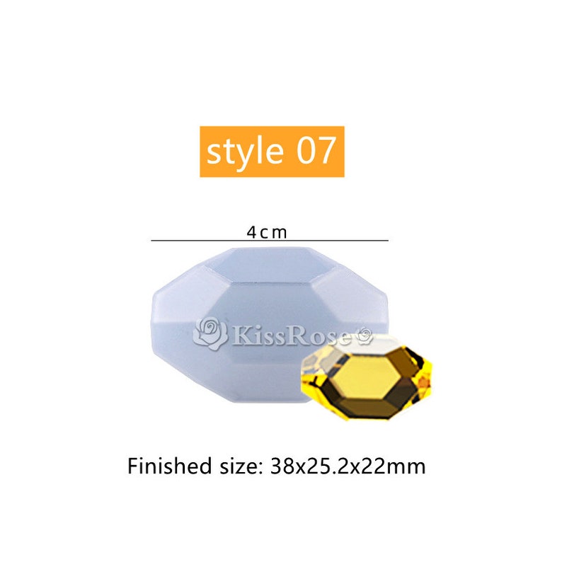 May include: A clear silicone mold shaped like a faceted gemstone. The mold is 4 cm wide and the finished size of the gemstone is 3.8 x 2.5 x 2.2 cm. The mold is shown next to a finished, yellow gemstone.